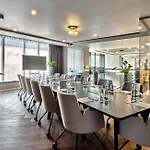 Leonardo Royal