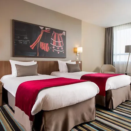 레오나르도 로열 호텔 4*