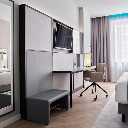 Leonardo Royal Hotel 4*
