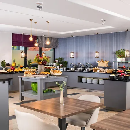 호텔 레오나르도 로열 바르샤바