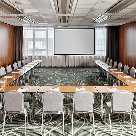 호텔 레오나르도 로열 4*