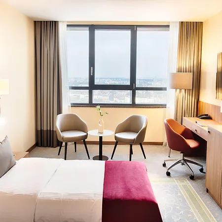 레오나르도 로열 바르샤바