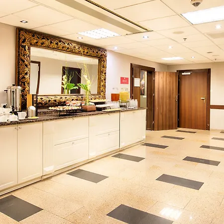 레오나르도 로열 호텔 바르샤바