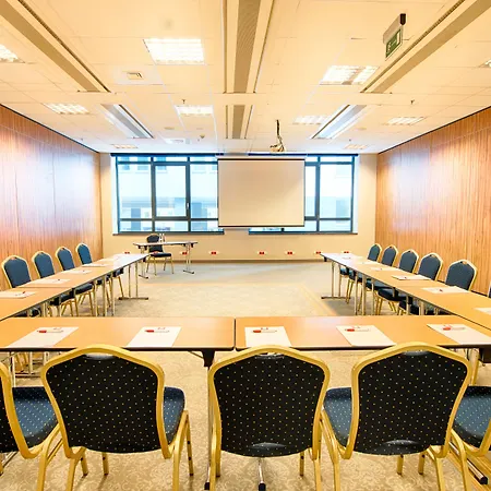 Leonardo Royal Ξενοδοχείο 4*