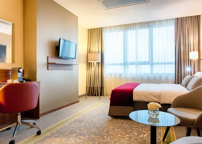 Hotel Leonardo Royal 4*