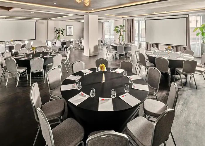 Hotel Leonardo Royal 4*