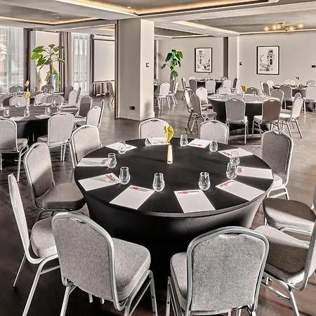 Hotel Leonardo Royal 4*