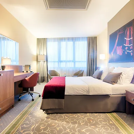 Leonardo Royal Hotel 4*