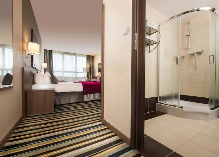 Leonardo Royal Hotel 4*